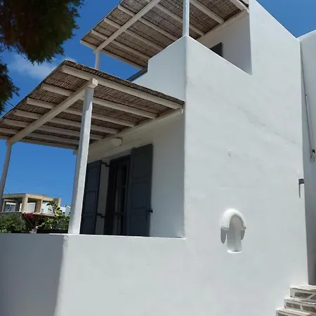 בית הארחה Del Mar אנטיפארוס